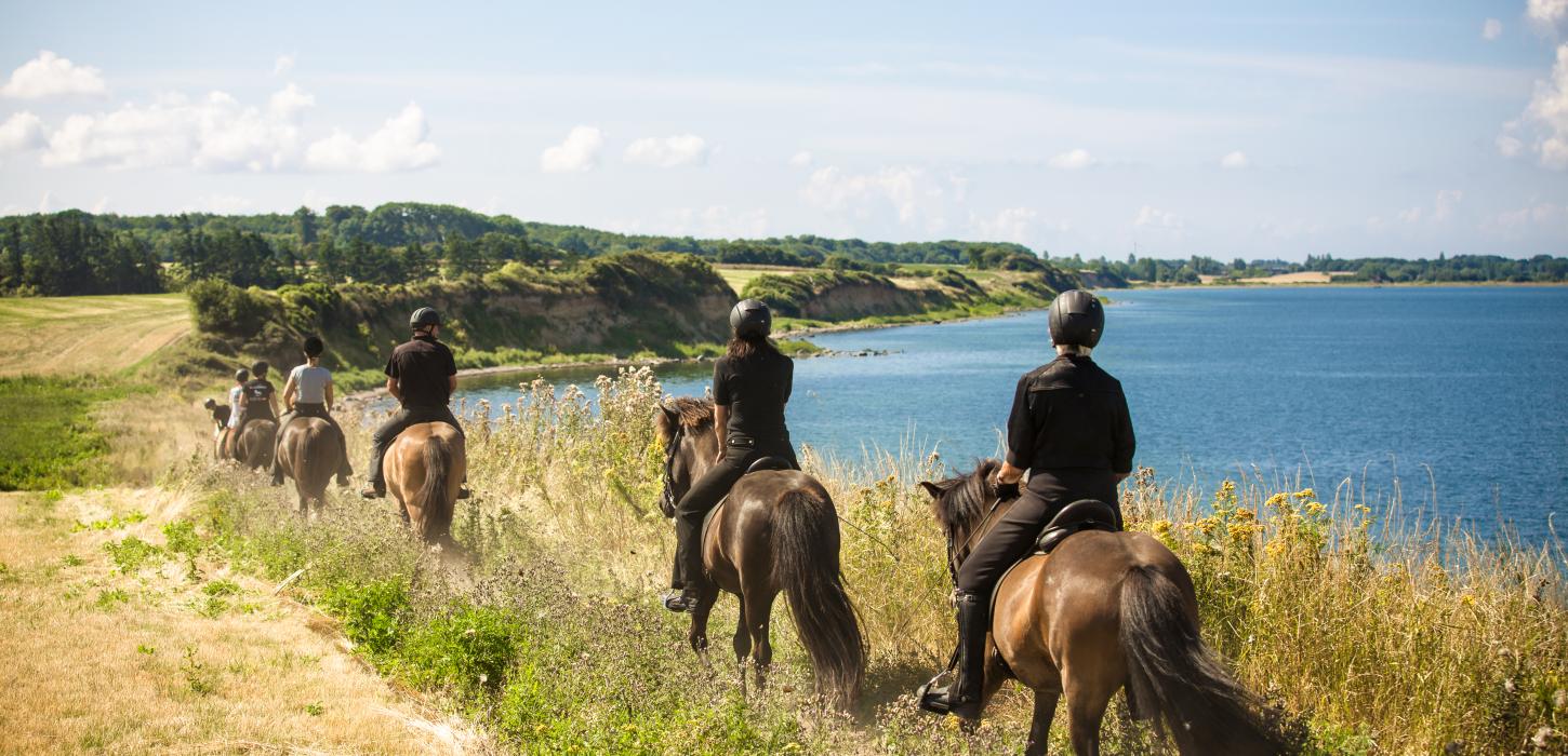 På tur på hesteryg