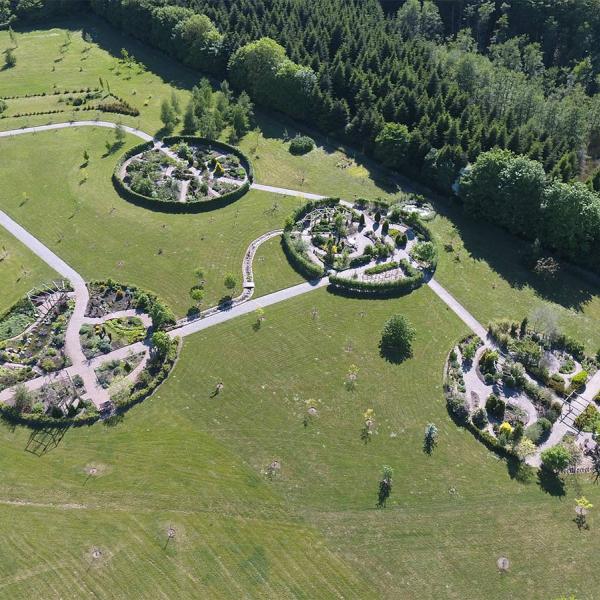 Medicinhaverne i Tranekær oplevelser for hele familien på Langeland