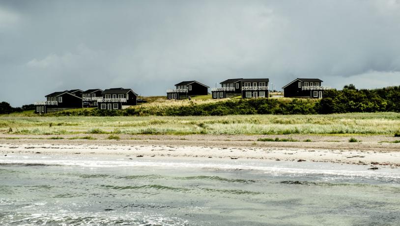 Sommerhuse i første række til havet